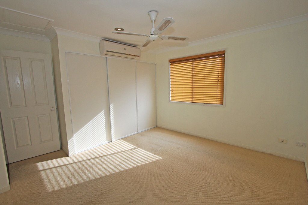 5/14 Terrigal Crescent SOUTHPORT 8