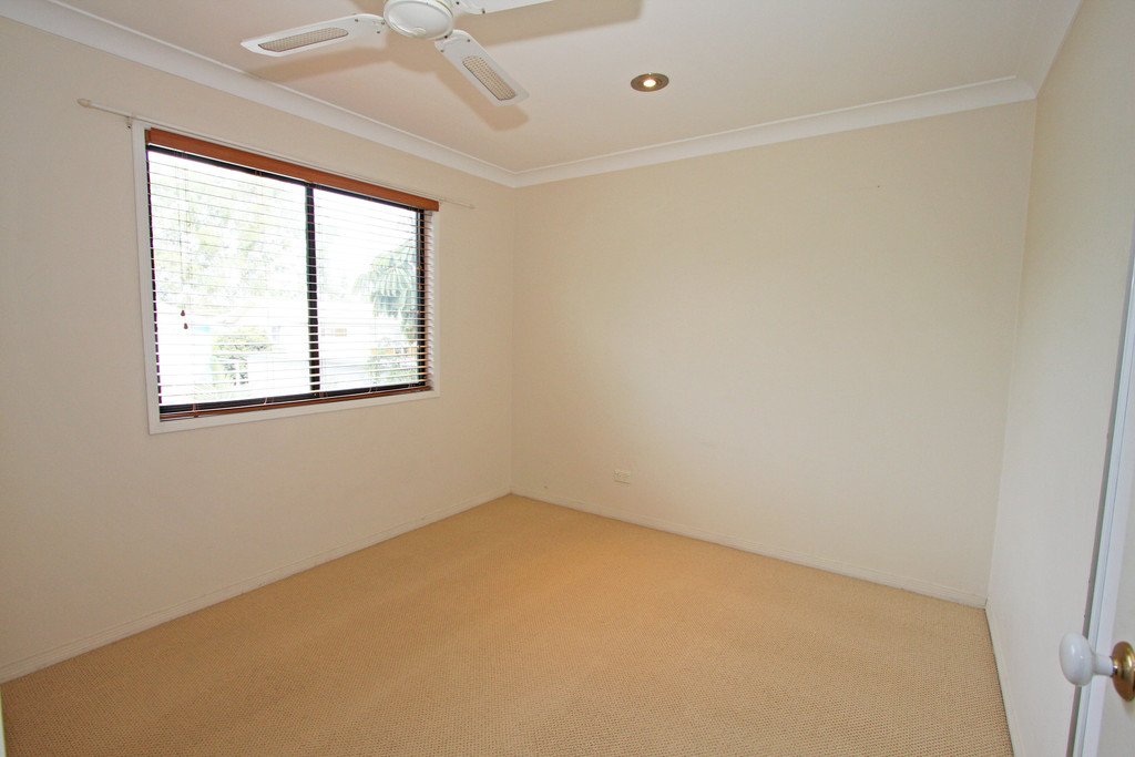 5/14 Terrigal Crescent SOUTHPORT 9