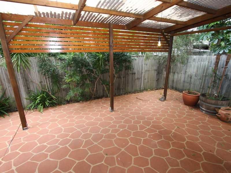 5/14 Terrigal Crescent SOUTHPORT 3