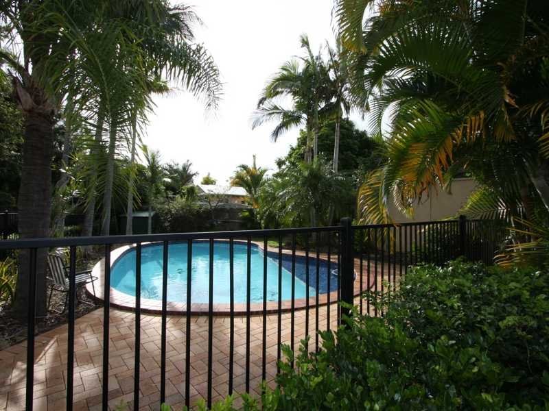 5/14 Terrigal Crescent SOUTHPORT 4