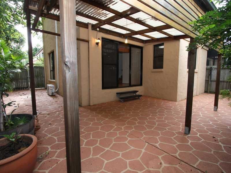 5/14 Terrigal Crescent SOUTHPORT 8