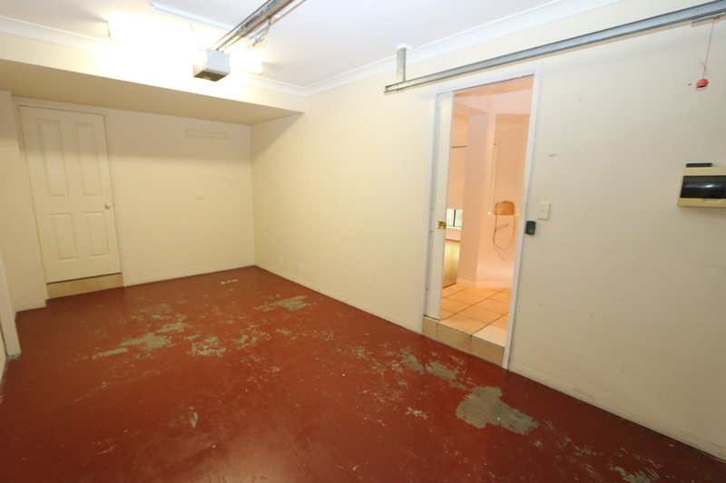 5/14 Terrigal Crescent SOUTHPORT 13