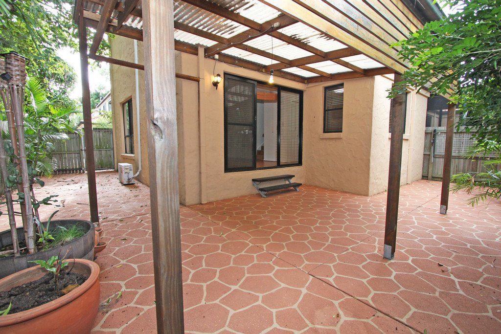 5/14 Terrigal Crescent SOUTHPORT 14