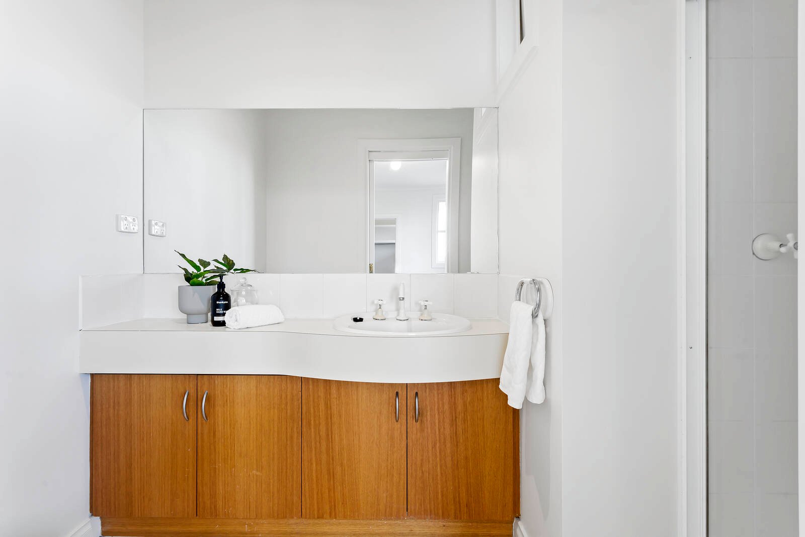 Real Estate and Property in 5/14 Wattle Avenue, Glen Huntly, VIC