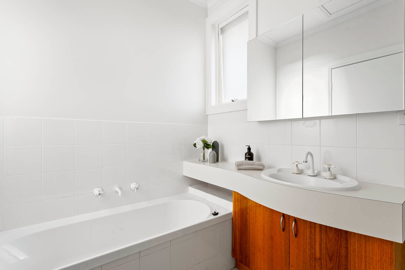 Real Estate and Property in 5/14 Wattle Avenue, Glen Huntly, VIC