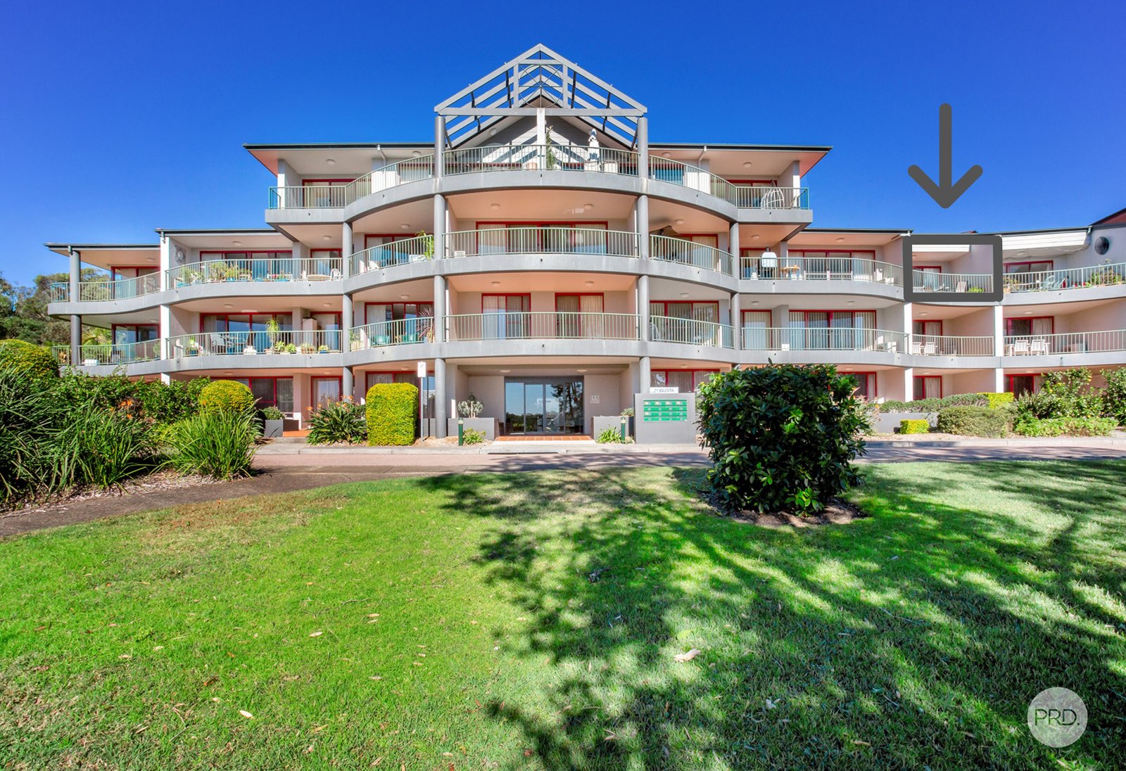51/40 Horizons Drive SALAMANDER BAY 1