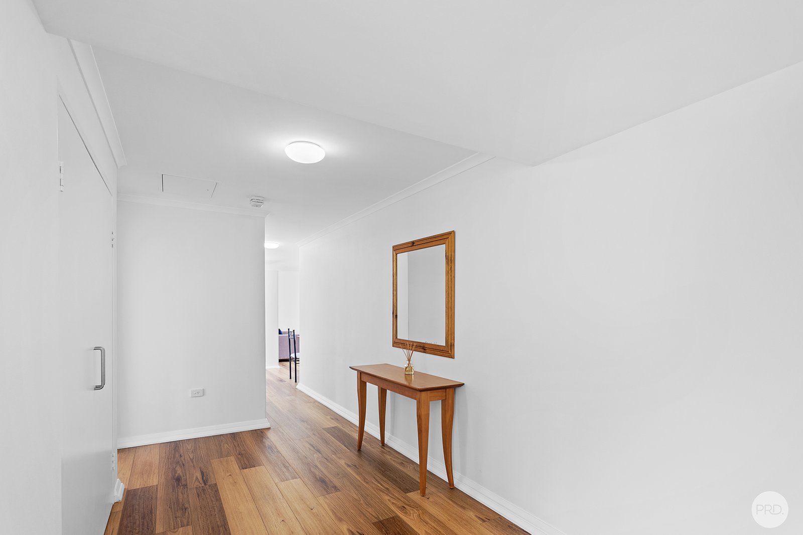 51/40 Horizons Drive SALAMANDER BAY 2