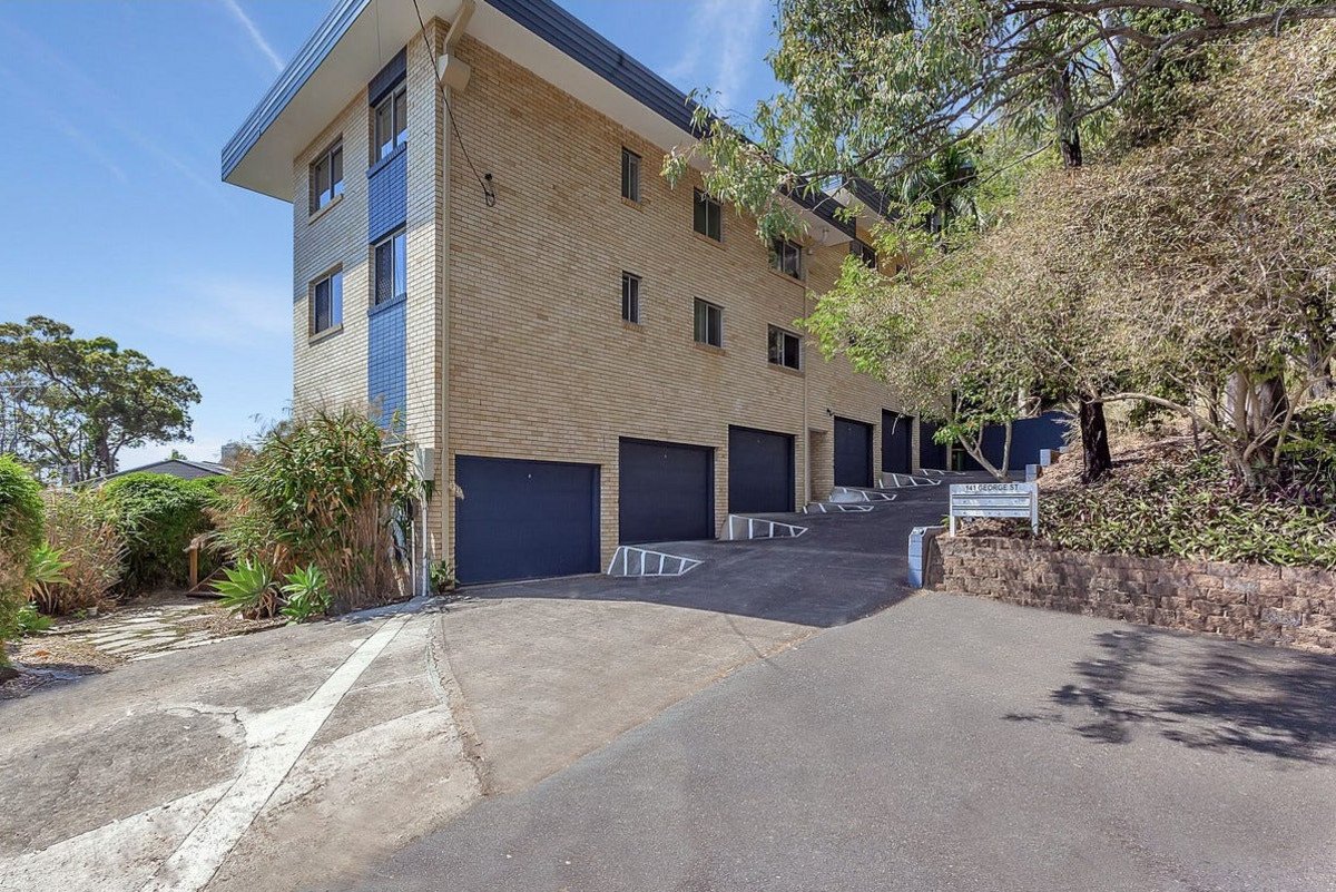 5/141 George Street West  BURLEIGH HEADS 10