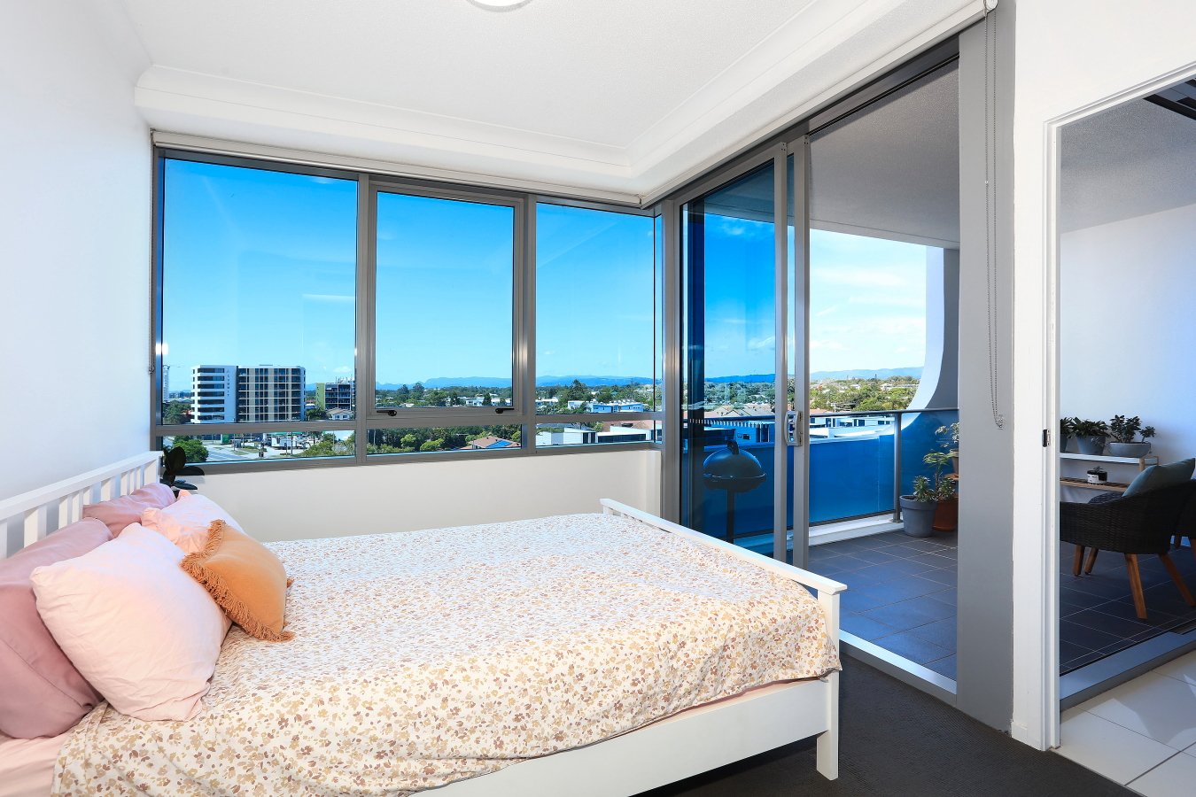 514/19 Imperial Parade LABRADOR 7