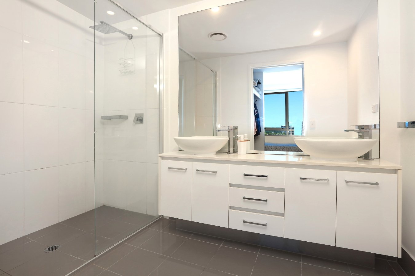 514/19 Imperial Parade LABRADOR 9