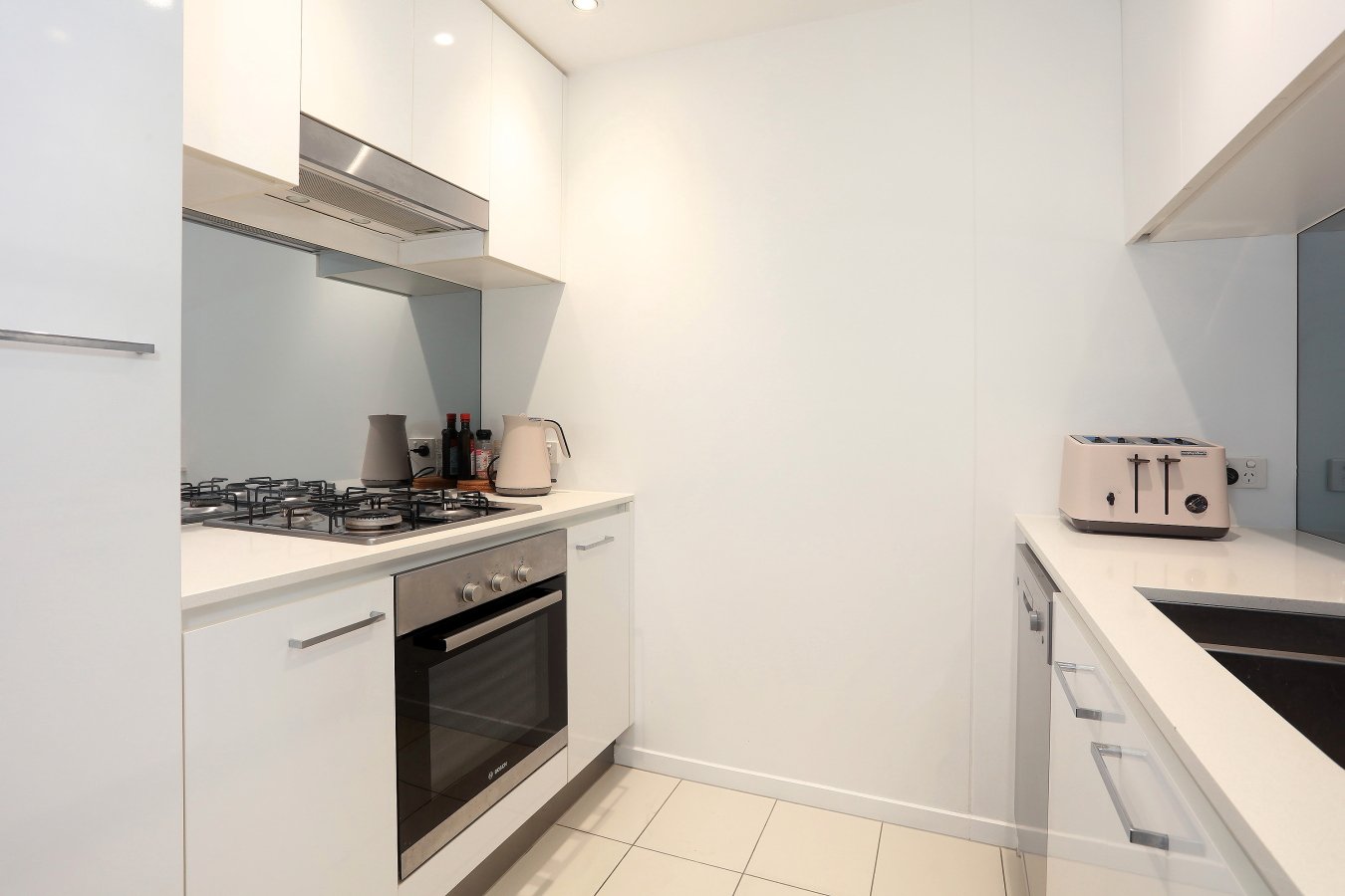 514/19 Imperial Parade LABRADOR 17