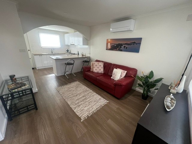 Gallery: 5/143 South Valley Road