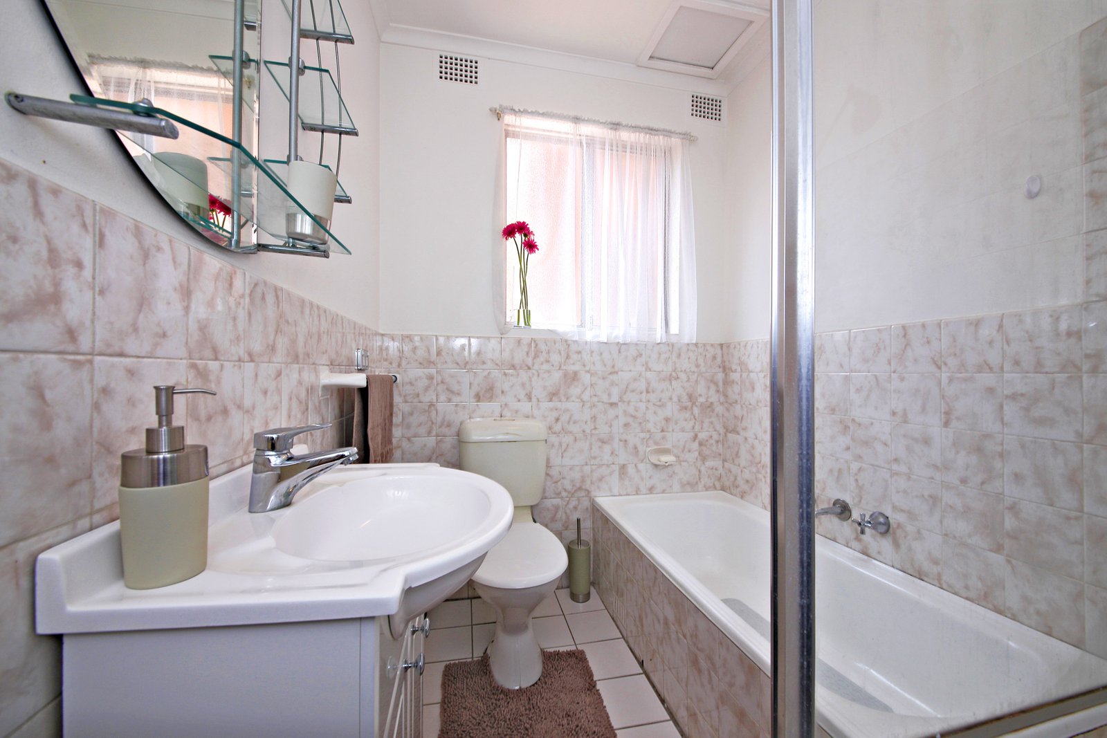 5/146 Chuter Avenue SANS SOUCI 5