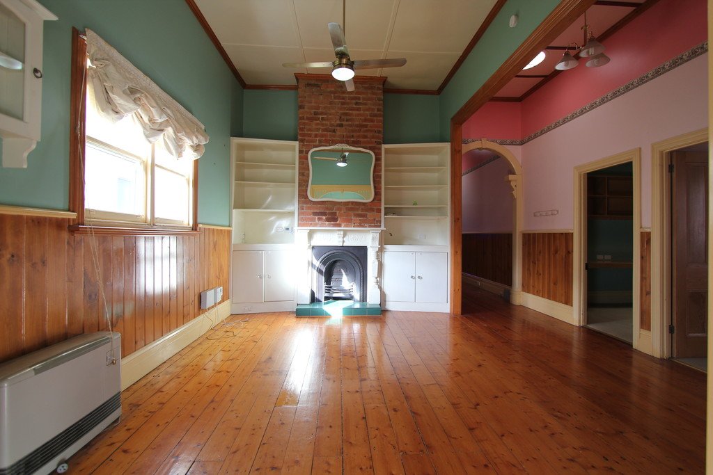 515 Armstrong Street North SOLDIERS HILL 5