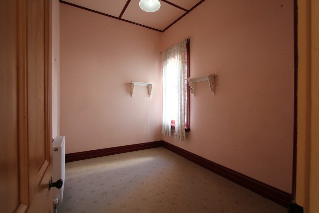 515 Armstrong Street North SOLDIERS HILL 8