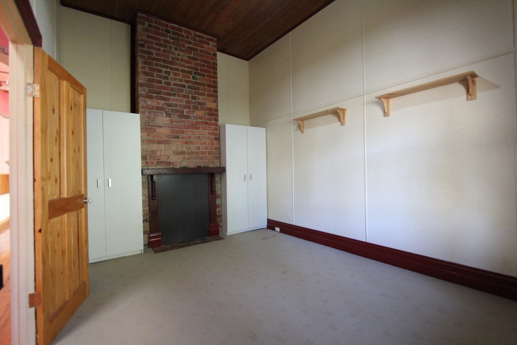 515 Armstrong Street North SOLDIERS HILL 4