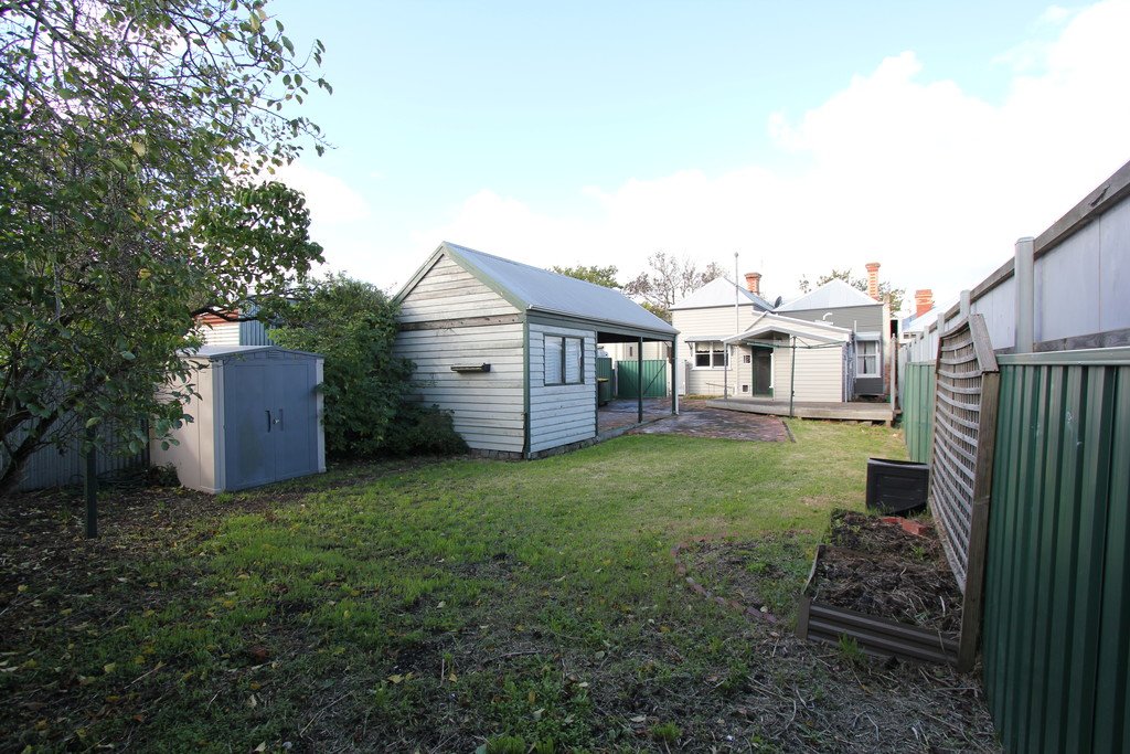 515 Armstrong Street North SOLDIERS HILL 12