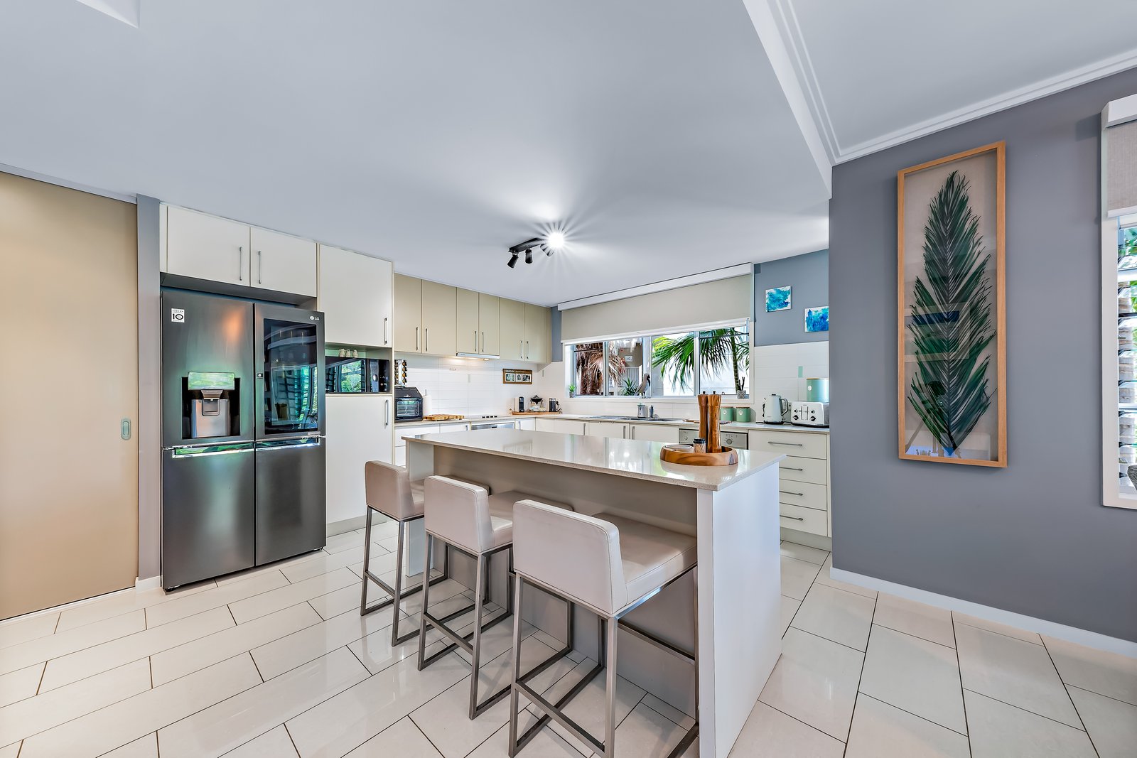 5/15 Flame Tree Court AIRLIE BEACH 3