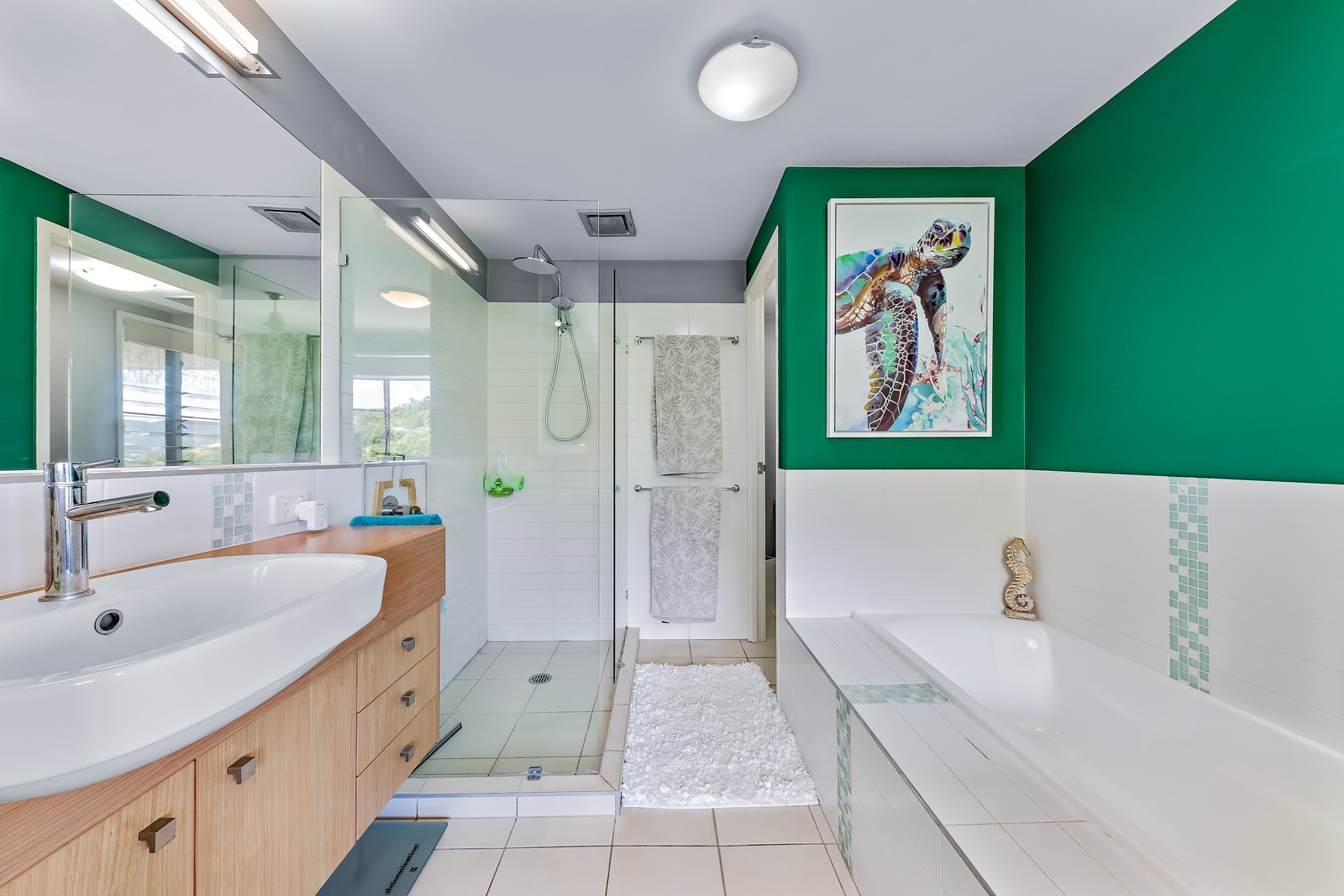 5/15 Flame Tree Court AIRLIE BEACH 9