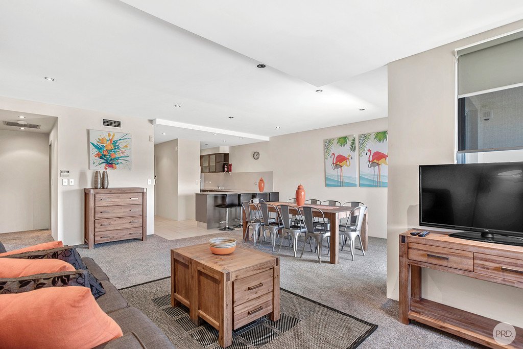 5/15 Government Road.  NELSON BAY 4