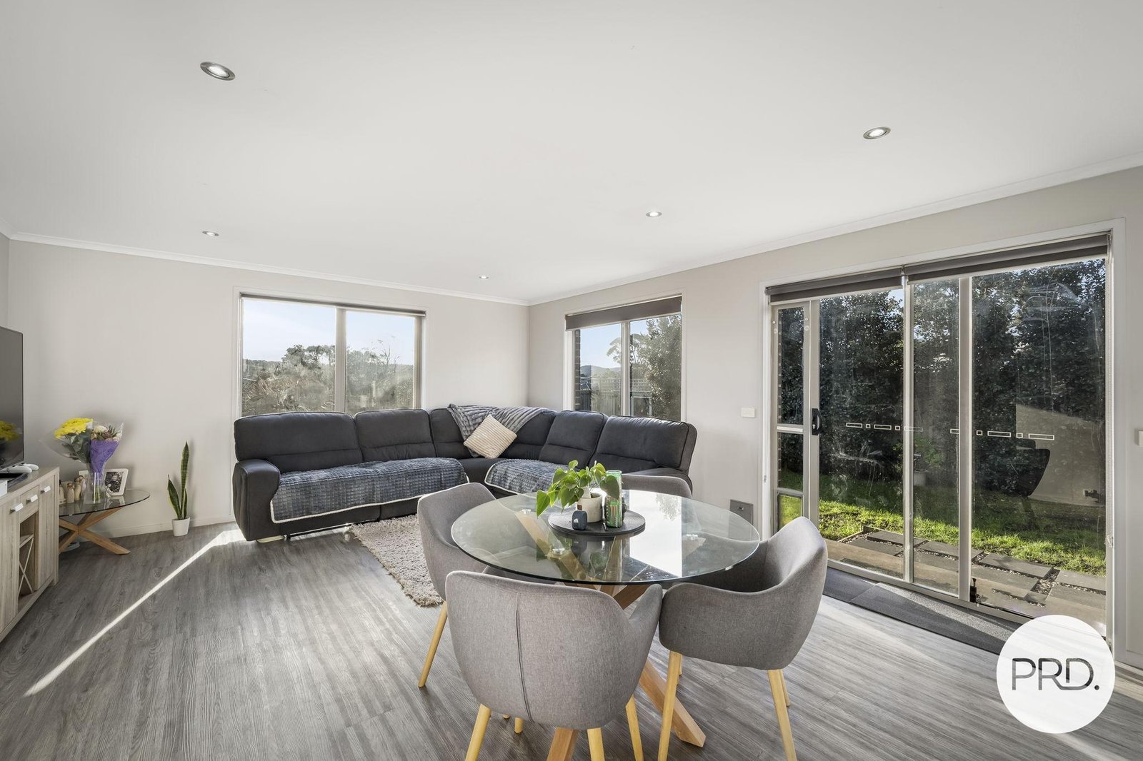 5/15 Horsham Road OAKDOWNS 2