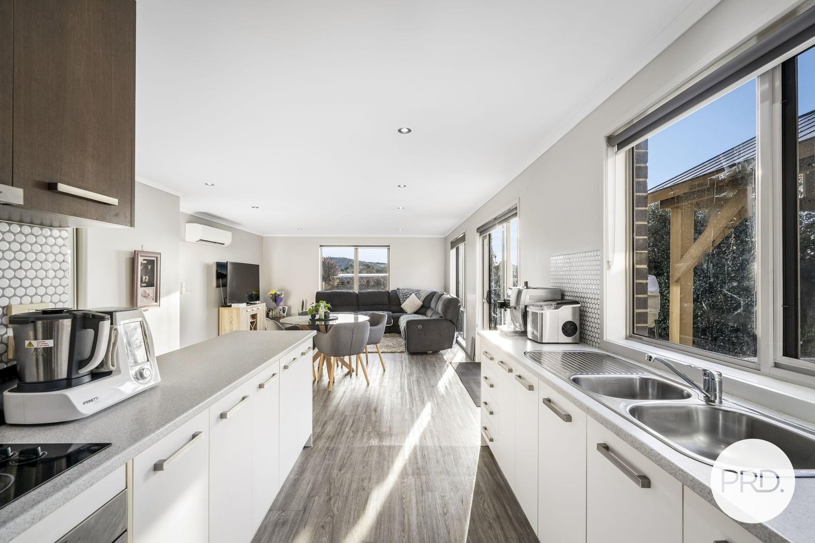 5/15 Horsham Road OAKDOWNS 8