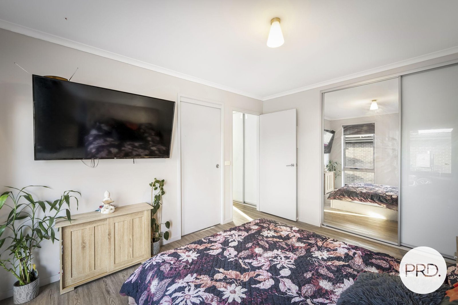 5/15 Horsham Road OAKDOWNS 11