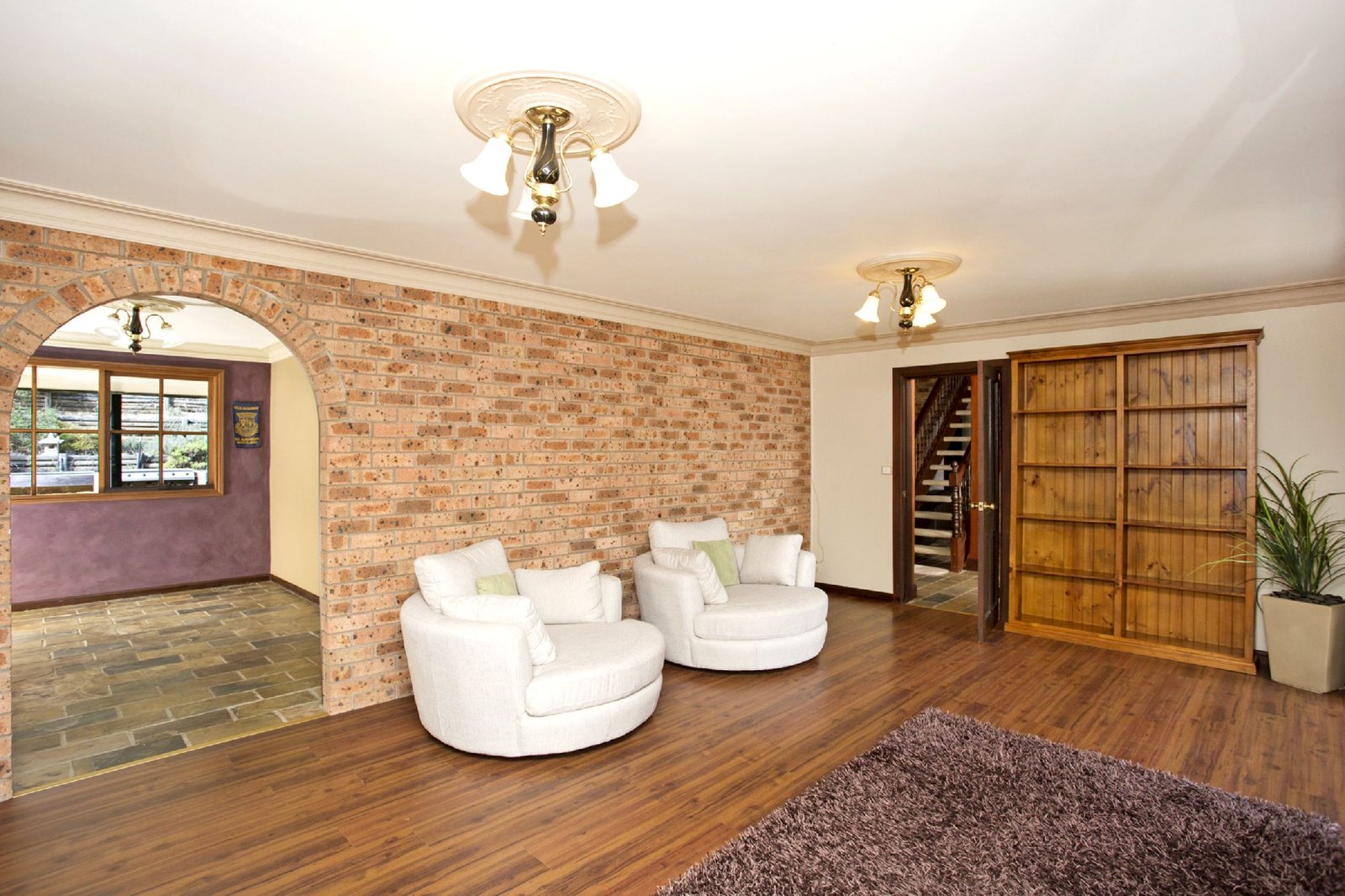 515 WOLLOMBI RD  BROKE 7