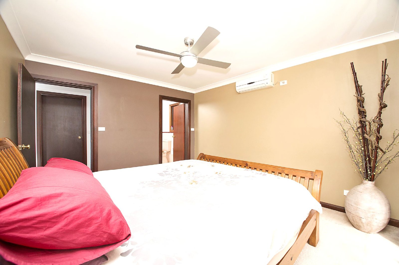 515 WOLLOMBI RD  BROKE 13