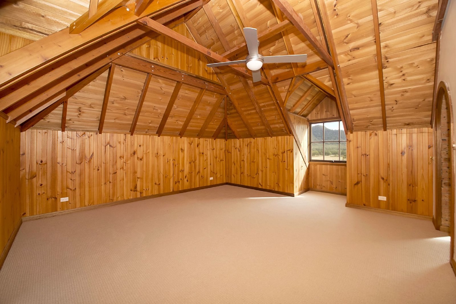 515 WOLLOMBI RD  BROKE 17