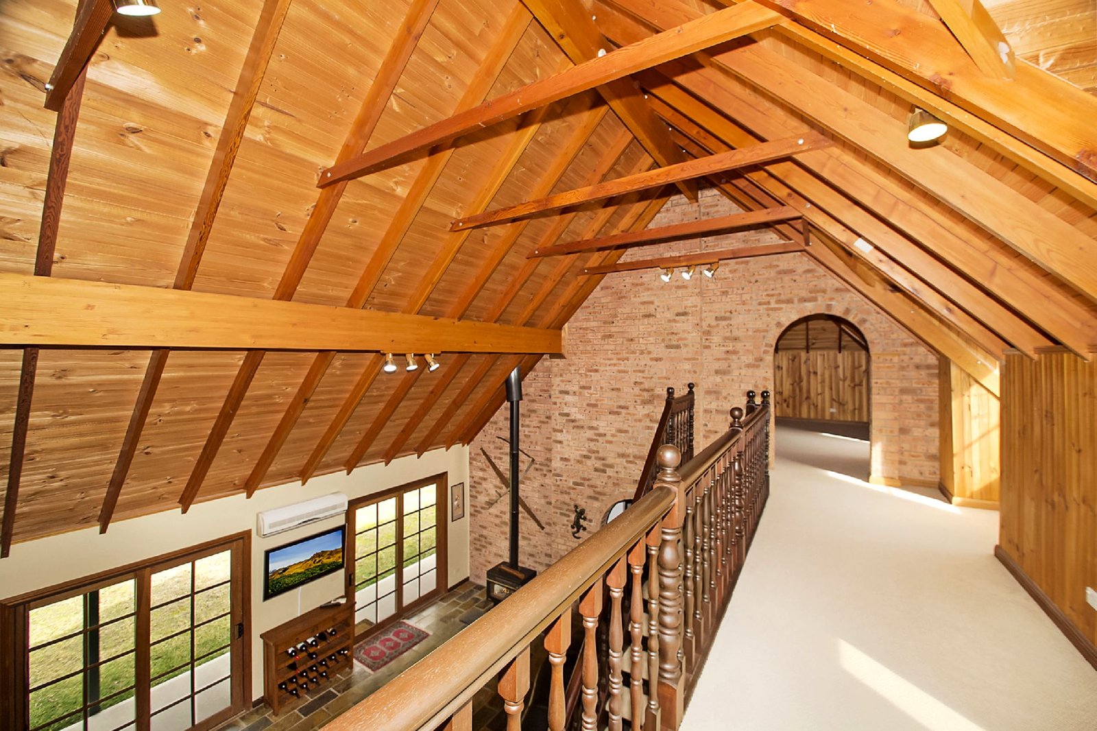 515 WOLLOMBI RD  BROKE 19