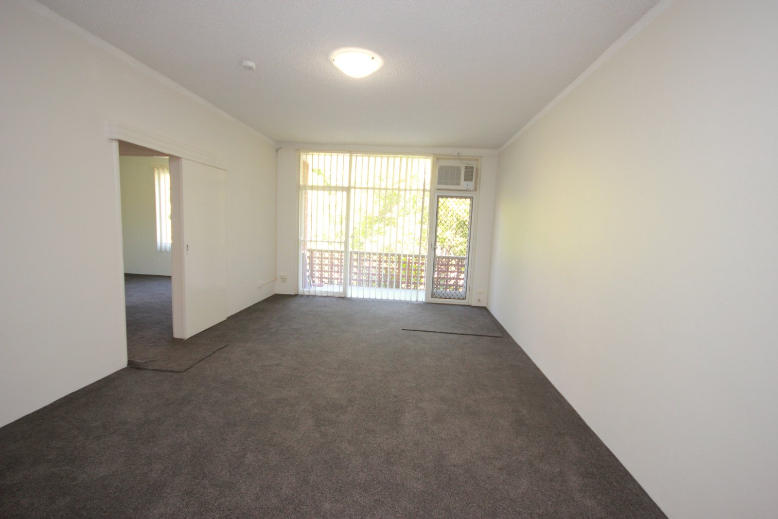 5/152 Russell Avenue DOLLS POINT 2