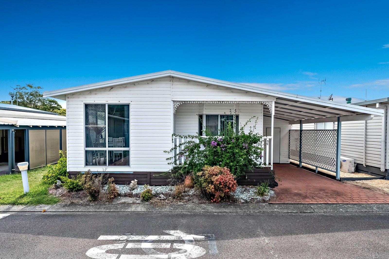51/536 Gan Gan Road ONE MILE 8