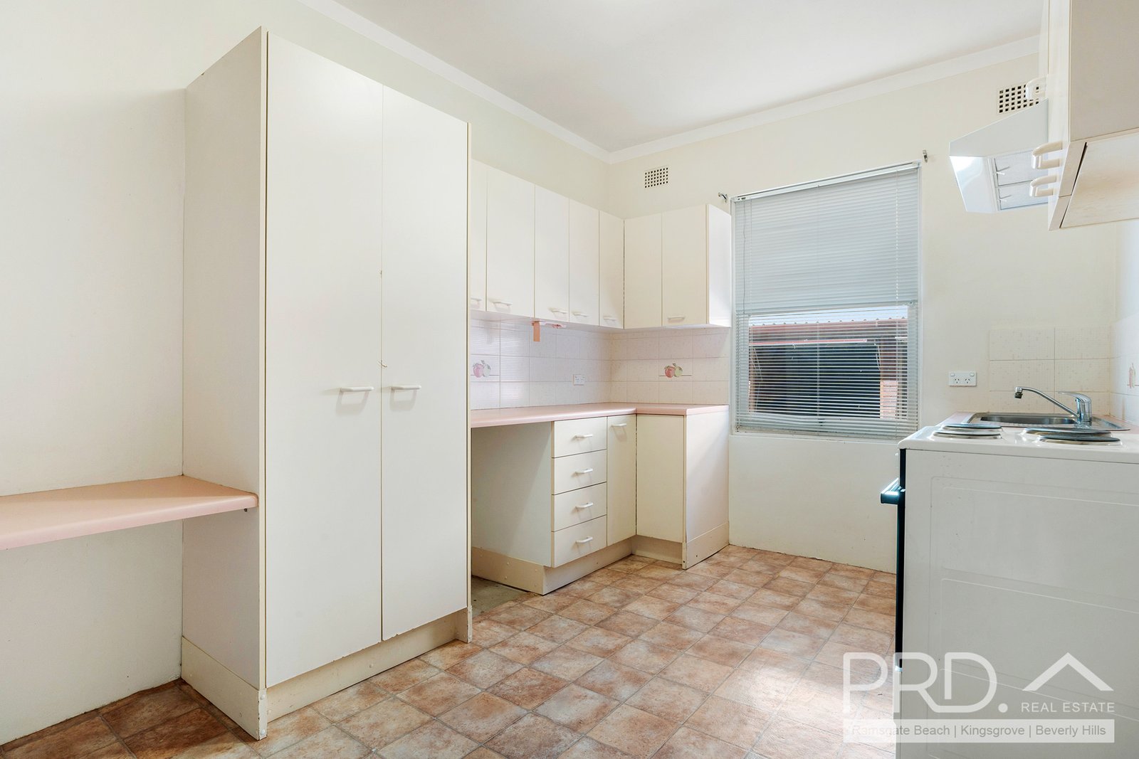 5/157 Russell Avenue DOLLS POINT 3