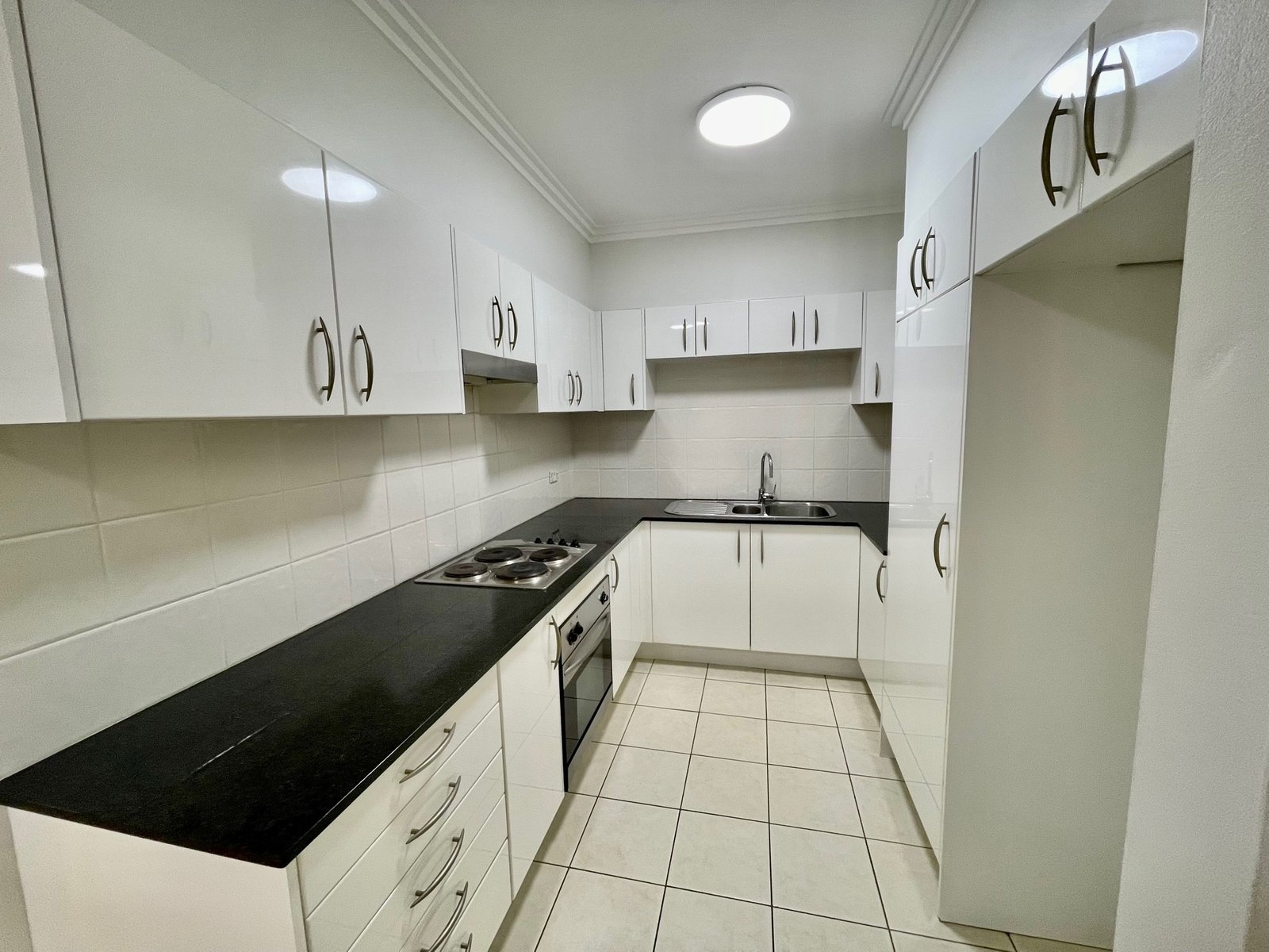 5/16-18 Fifth Avenue BLACKTOWN 2