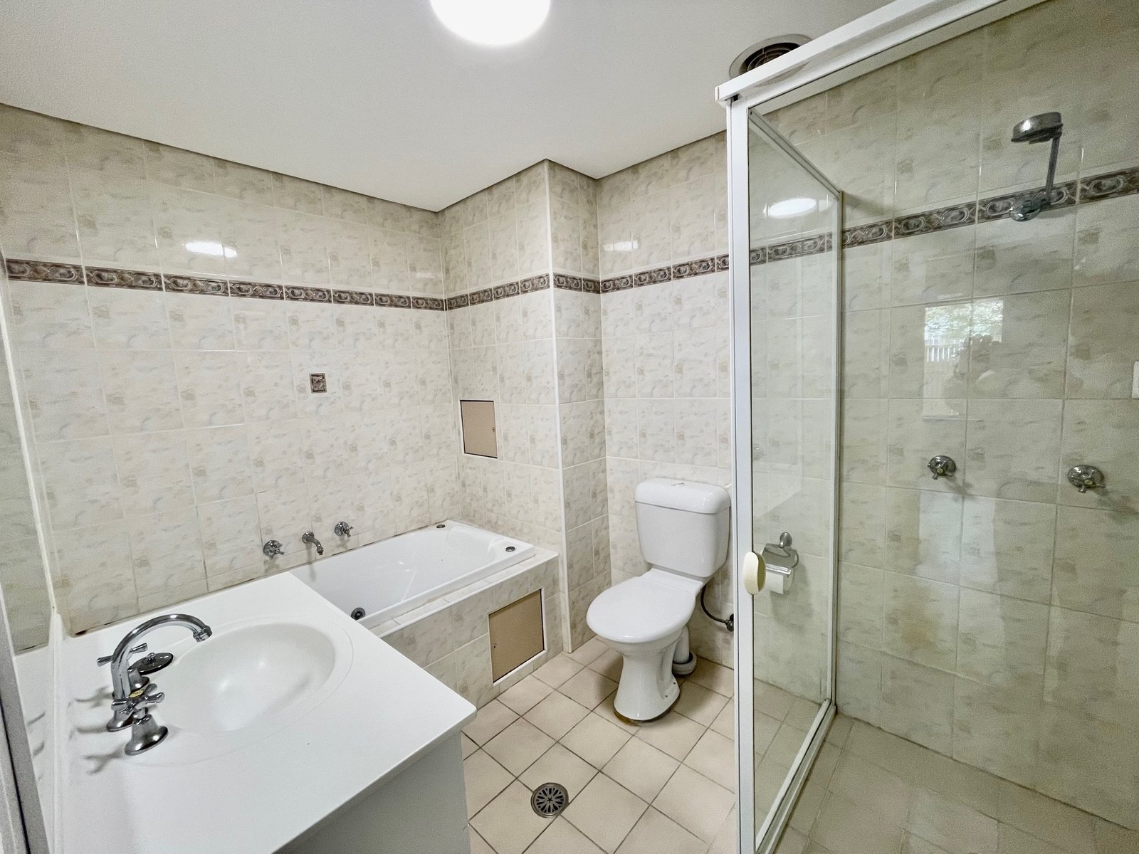 5/16-18 Fifth Avenue BLACKTOWN 5