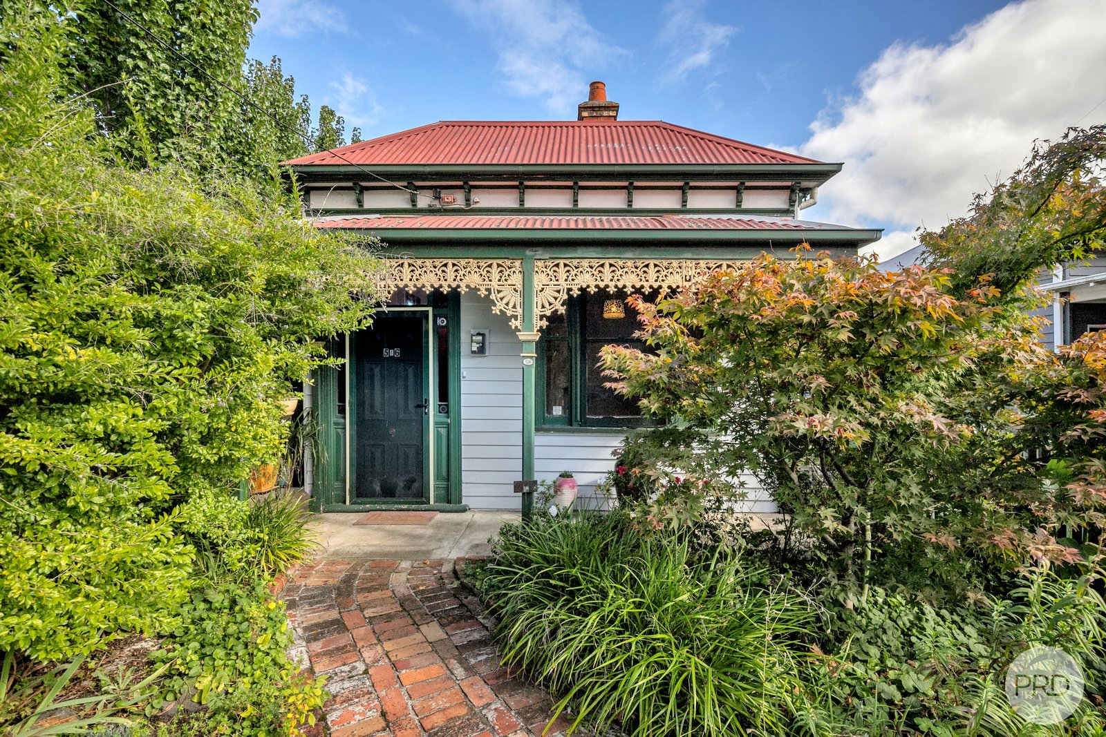 516 Drummond Street South REDAN 1