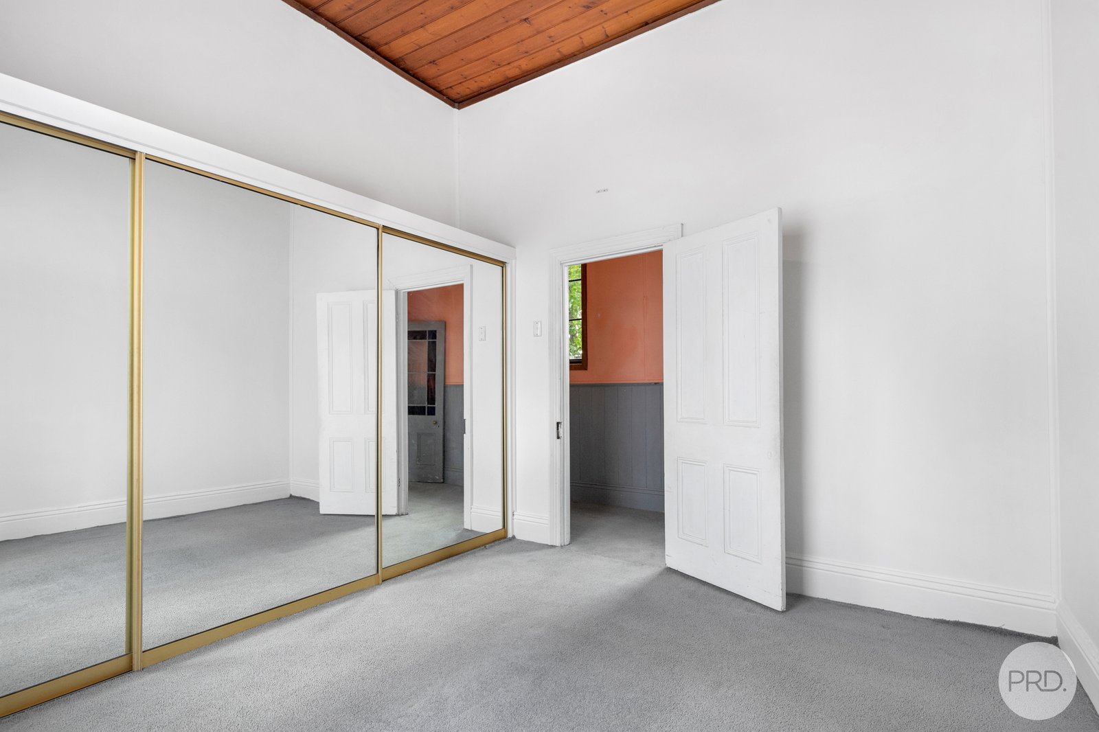 516 Drummond Street South REDAN 6