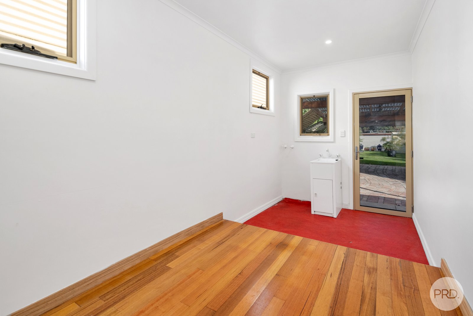 516 Drummond Street South REDAN 8