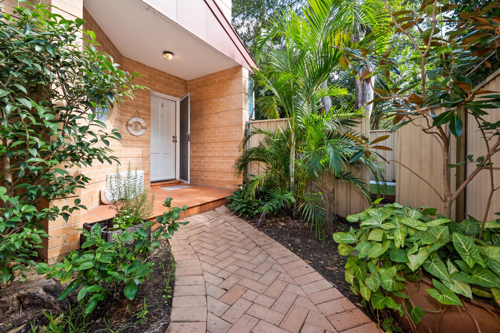 5/16 New Orleans Crescent MAROUBRA 9