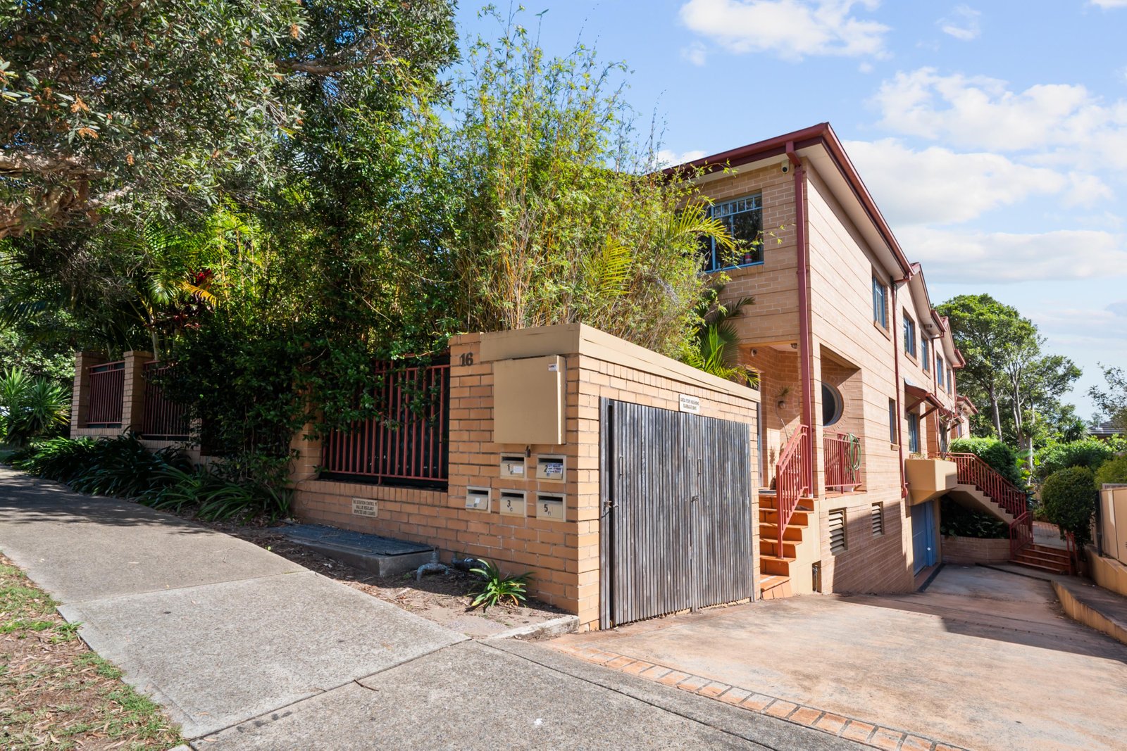 5/16 New Orleans Crescent MAROUBRA 10