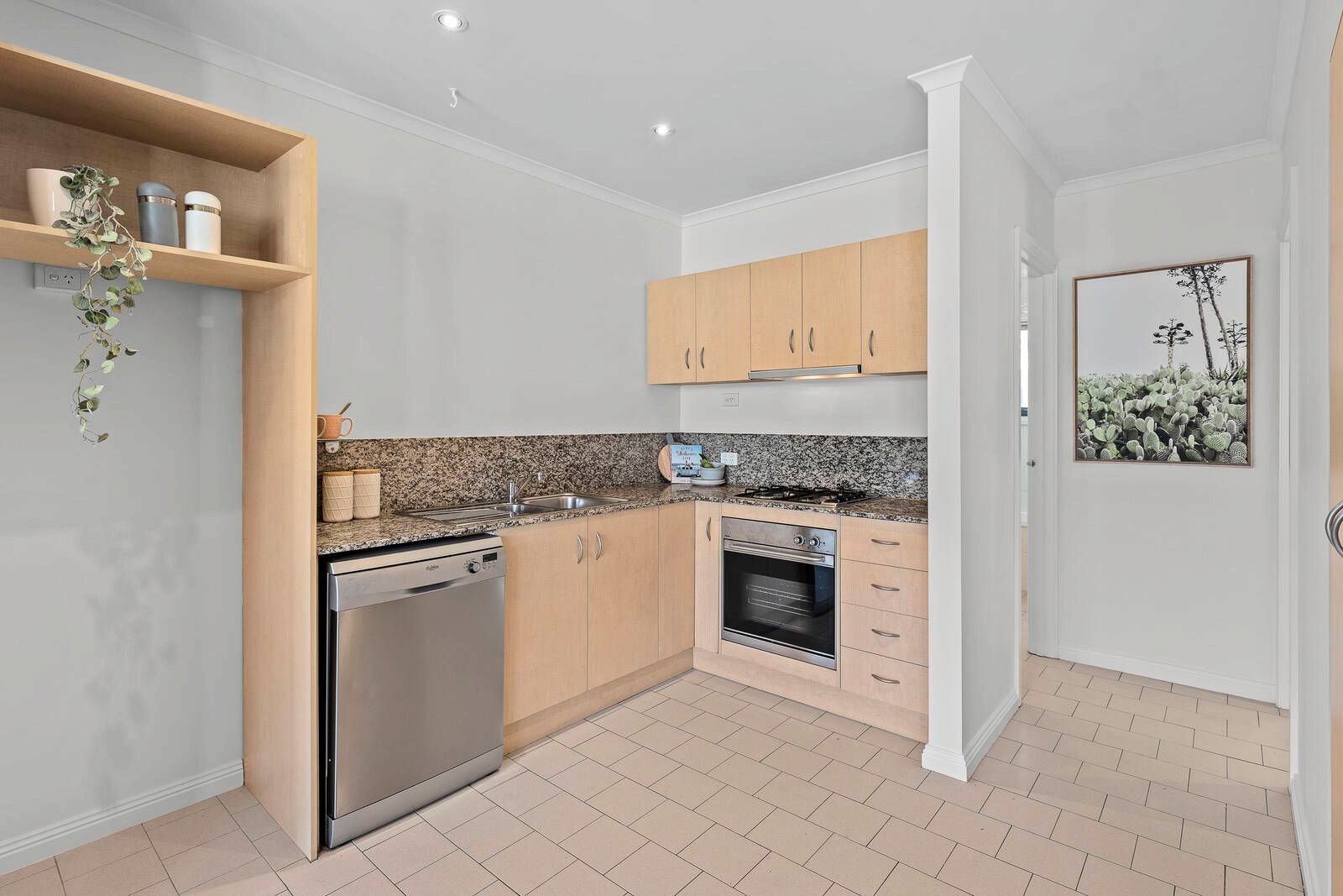 Gallery: 51/62 Wellington Street