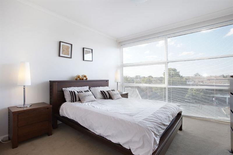 Gallery: 5/169 Hotham Street