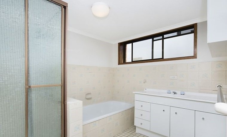 5/17-19 Surf Parade BROADBEACH 5