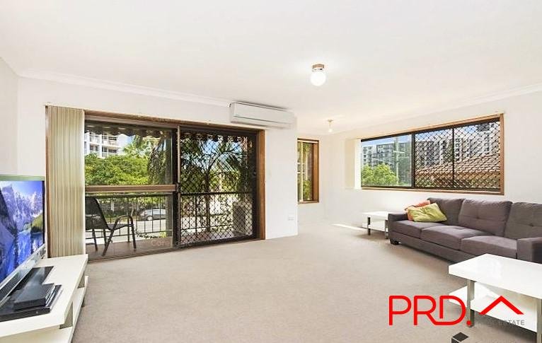 5/17-19 Surf Parade BROADBEACH 3