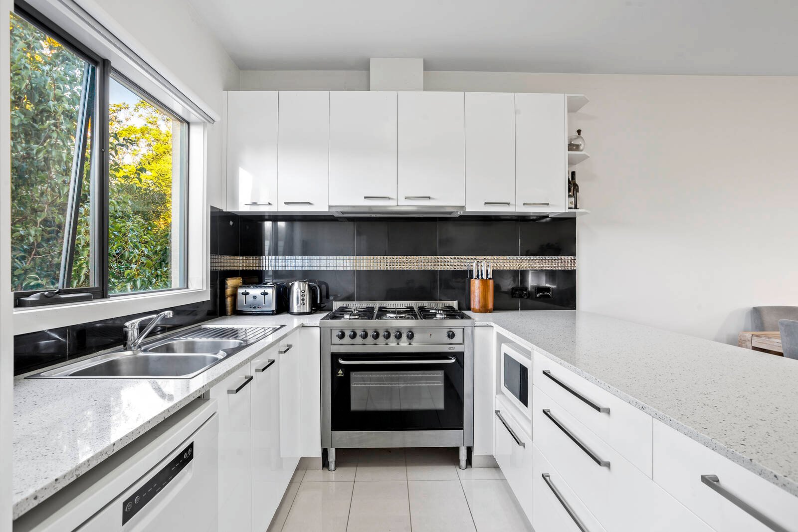 Real Estate and Property in 5/17 View Street, Highett, VIC