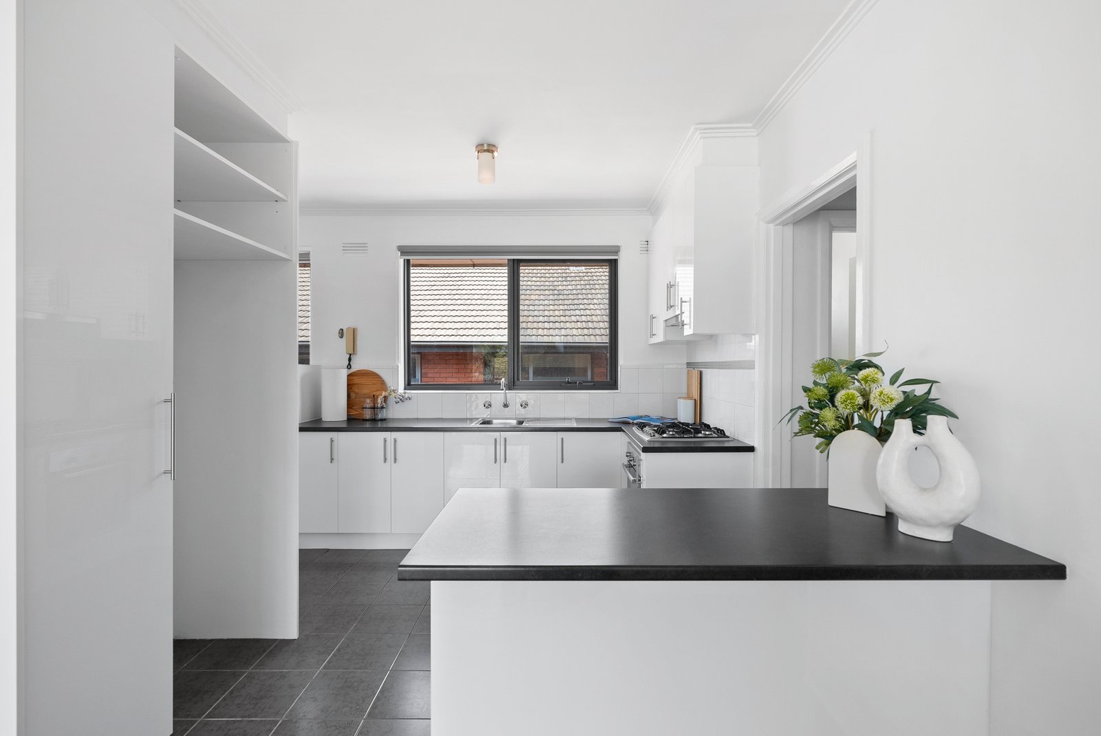 Gallery: 5/170-172 Barkly Street
