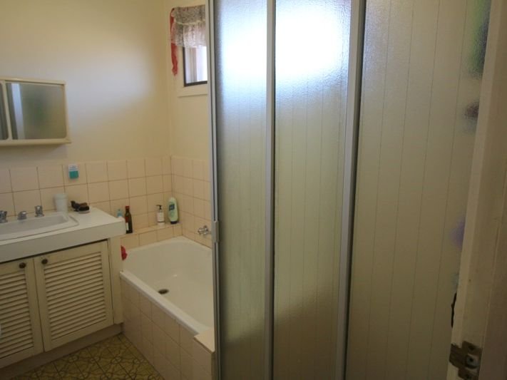 Gallery: 5/170 Centre Dandenong Road
