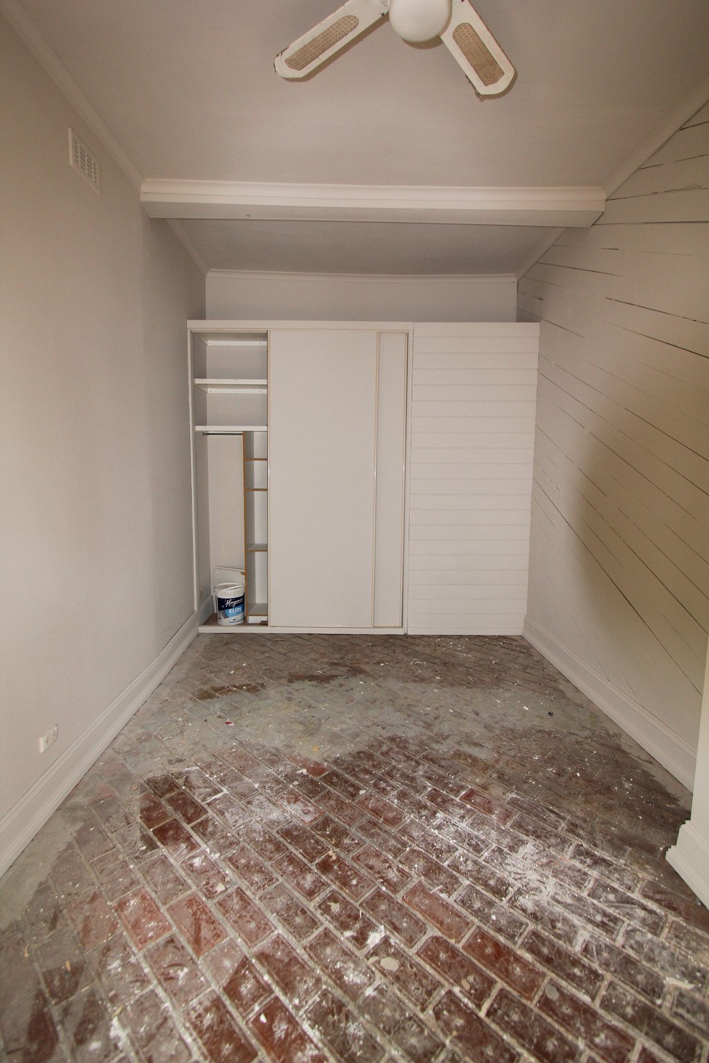 518 Errard Street South REDAN 5