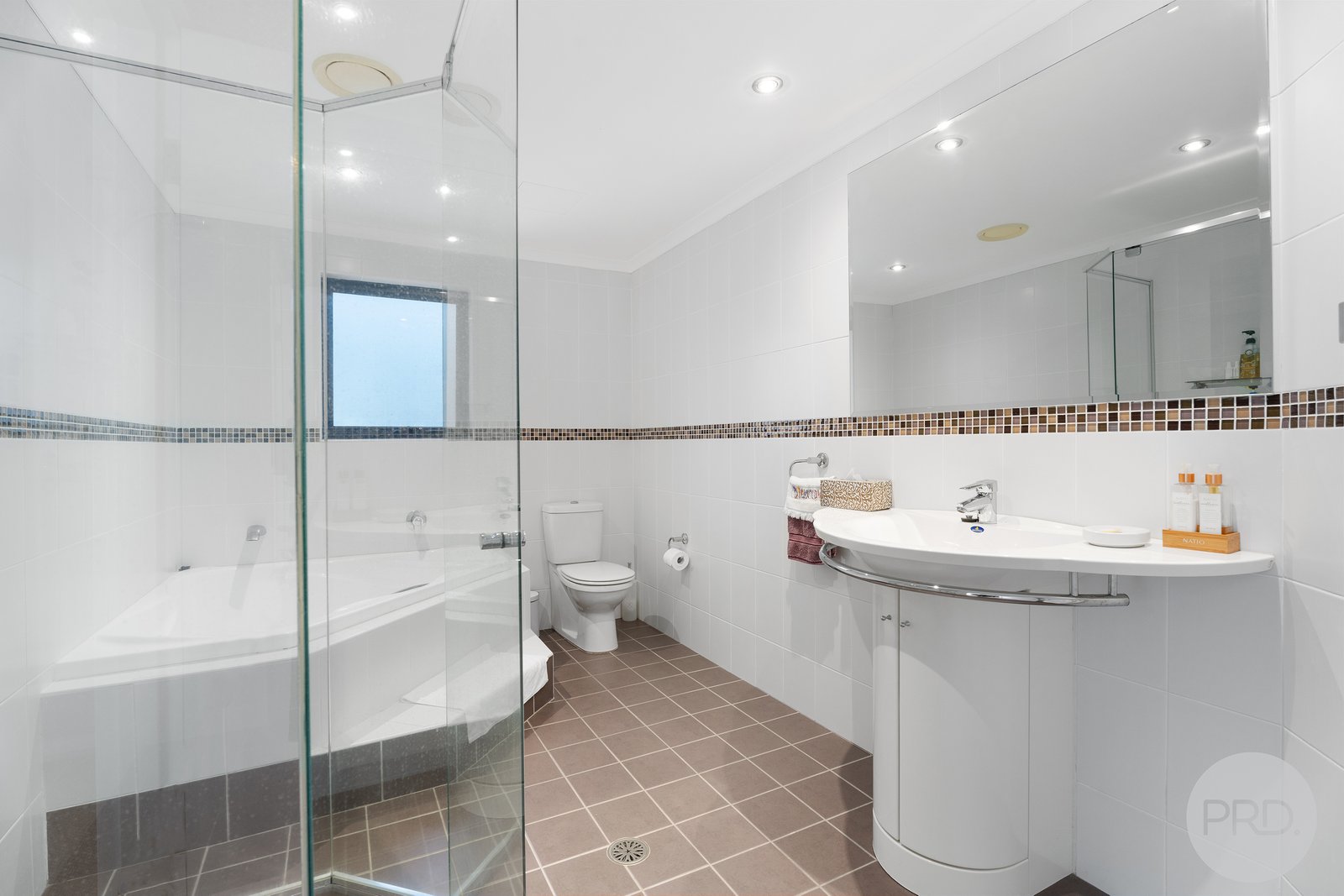 5/18 Kurrawa Close NELSON BAY 18